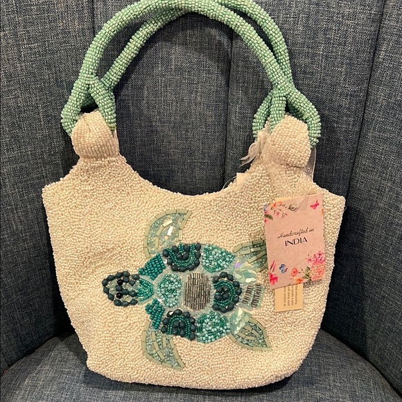 Viral Handcrafted in India Sea turtle beaded bag NEW - Picture 1 of 6